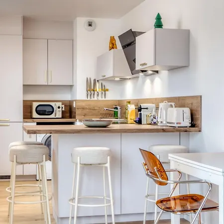 Apartamento Les Mathurins F2 Unique Terrasse Parking Et Sport Ruan