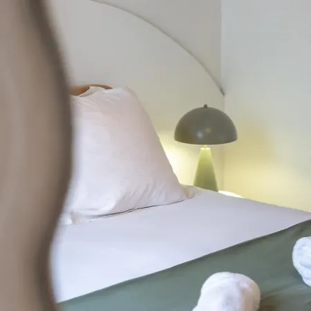 Les Mathurins F2 Unique Terrasse Parking Et Sport Apartamento *