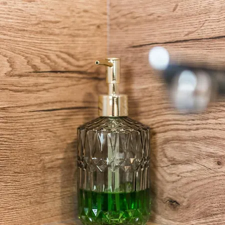 Les Mathurins F2 Unique Terrasse Parking Et Sport Апартаменты *