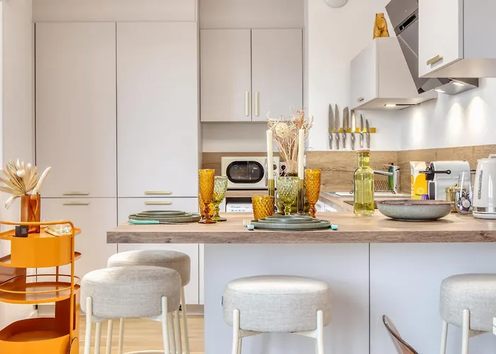 Appartement Les Mathurins F2 Unique Terrasse Parking Et Sport *