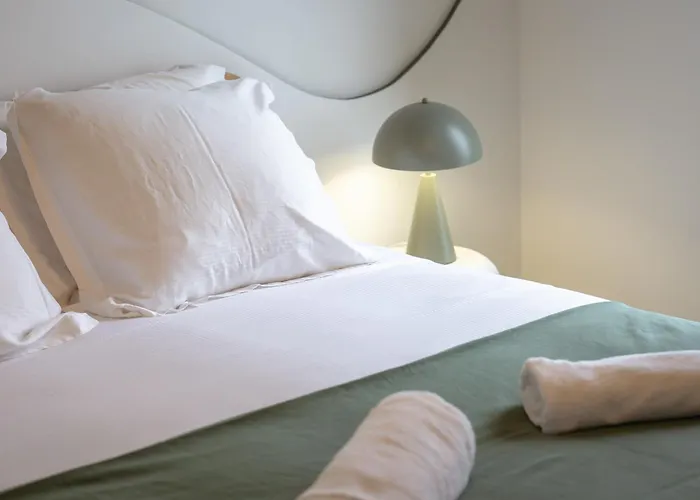 Les Mathurins F2 Unique Terrasse Parking Et Sport Appartement